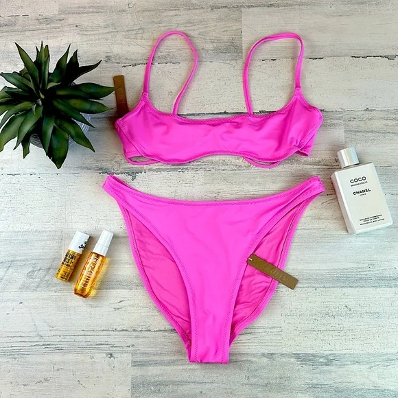 Skims pink Taffy bikini NWT size L