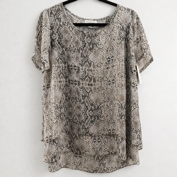 Dana Buchman Snake Print Flyaway Back Blouse Layered Chiffon Top L NWT