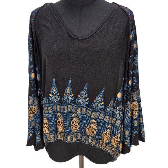 Women's Free People Medium Black Boho Border Print Bell Sleeve V-Neck Top