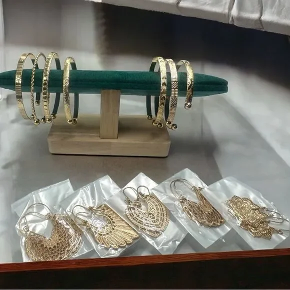 4-piece Random Jewelry Lot l 2 Bracelets & 1 Pair Earrings l Gold in Color l New