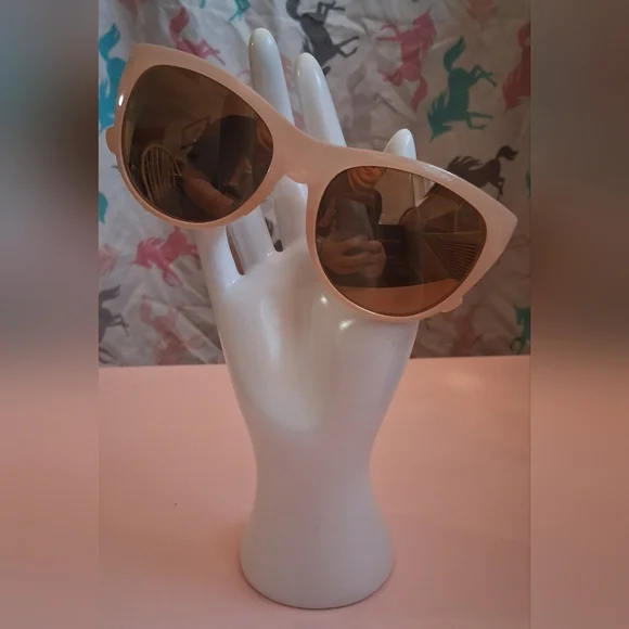 EUC Revo Barclay RE1037 Glossy Lt Pink Cat Eye Casual Sunglass Sunnies Glasses