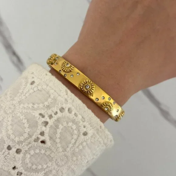 Sku:0369 vintage vibe‎ gold bracelet With sun flowers stars zircon stones