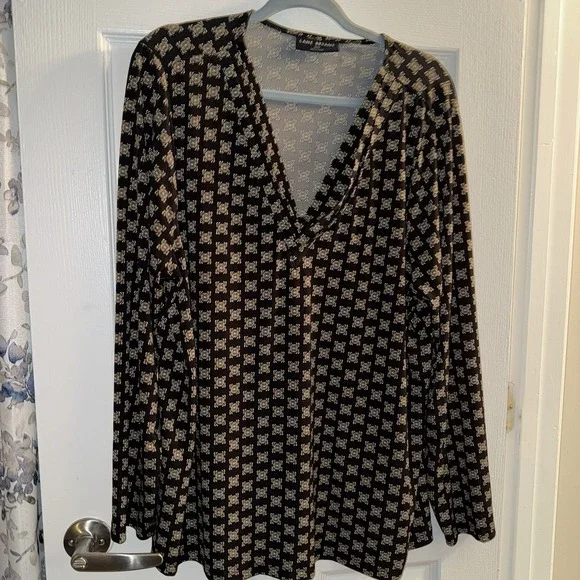 Lane Bryant Women's Long Sleeve V-Neck T-Shirt Size 18/20