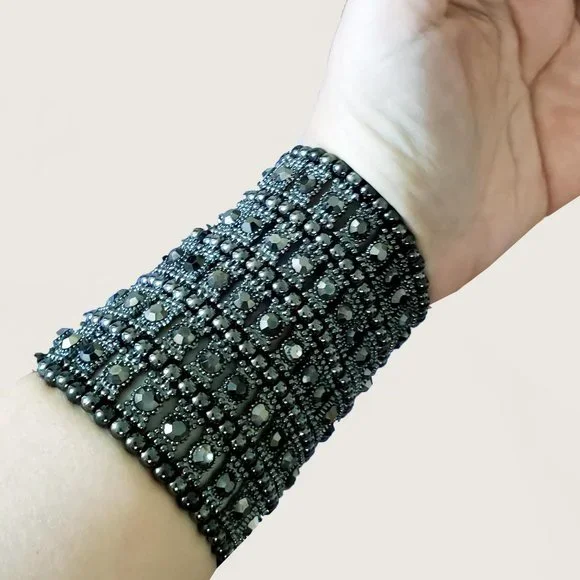 Crystal Beaded Bracelet NWOT