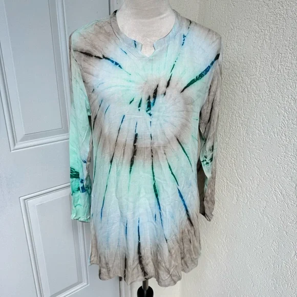 BW ATTIRE. NWT. Lightweight long sleeve, Tie Dye T-Shirt. Sz 2XL. Summer…