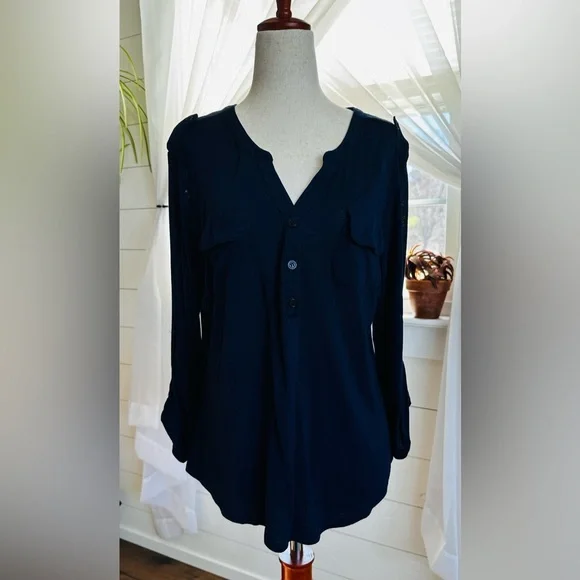 New York & Company Navy Top Size: Large