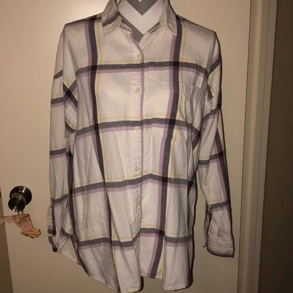Old Navy Plaid Boyfriend Button-down Shirt - Size Medium