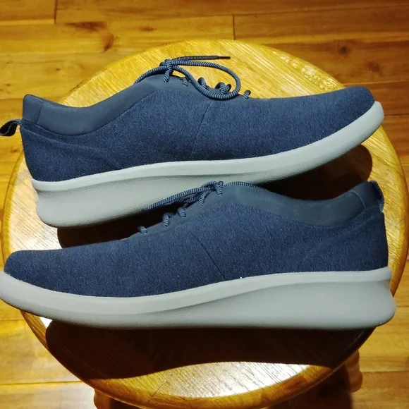 NEW Clark's Women's Cloudsteppers Sillian 2.0 Pace Sneakers