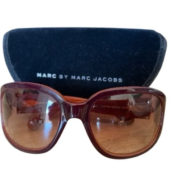 Marc by Marc Jacobs Oversized Sunglasses — Red Frame w/ Gradient Lenses + Case