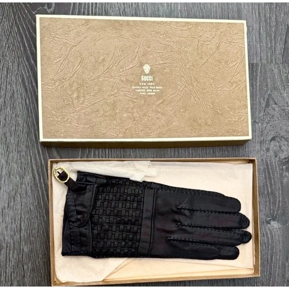 Gucci Vintage Woven Black Leather Gloves