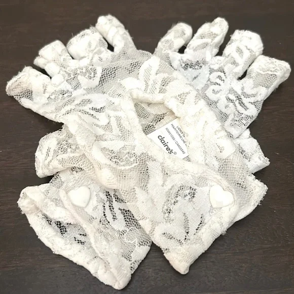 Claire's Icing White Lace Like Fingerless Gloves NWOT
