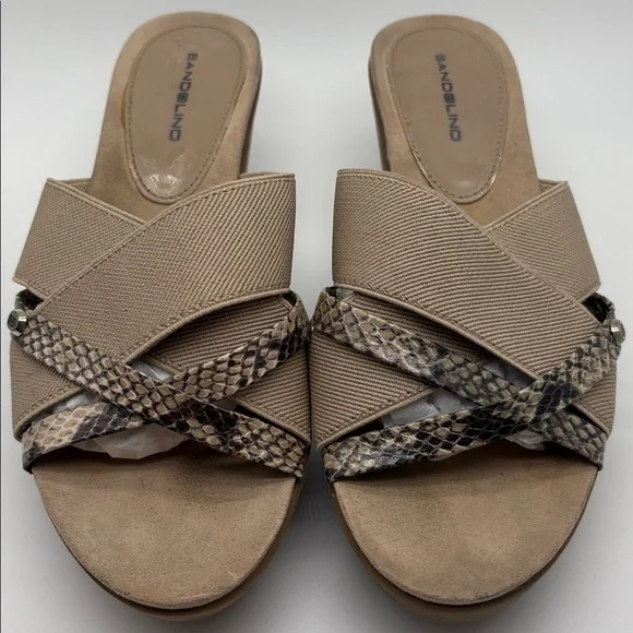 Bandolino Donovan Tan and Snakeskin Slide Sandals, Size 9M