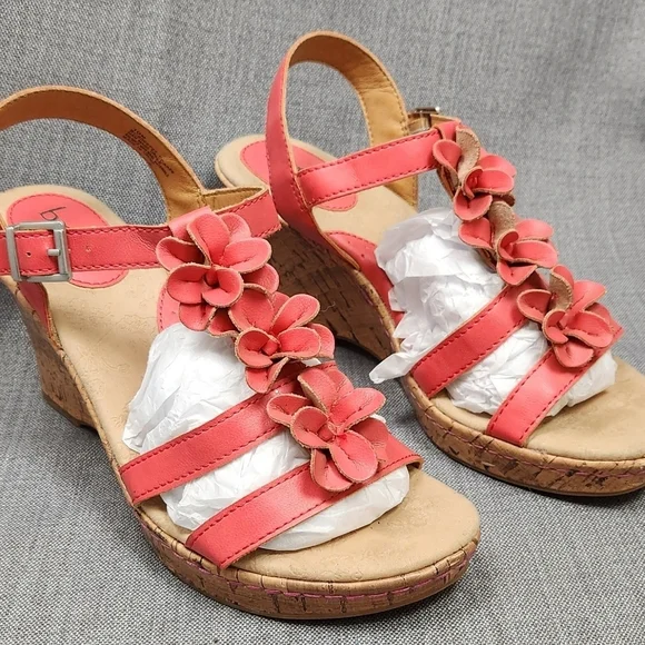 b.o.c Floral High Wedge Strap Sandals. Size 10