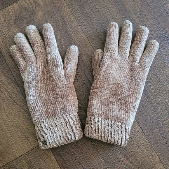Isotoner 3M thinsulate leather palmed gloves. Women's One size, camel.