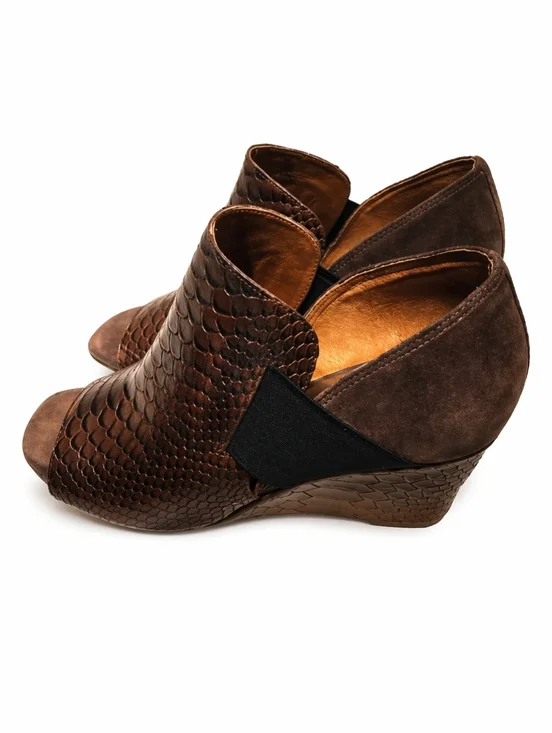 Donald Pliner Lizzie Snake heels.8.5‎