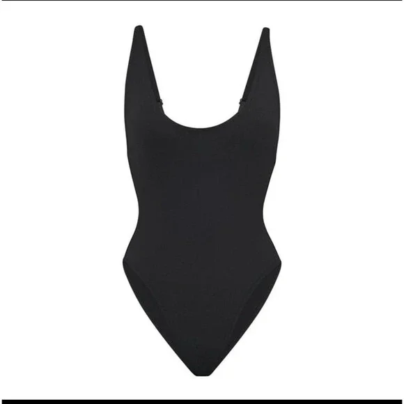 SWIM SCOOP NECK ONE PIECE Onyx