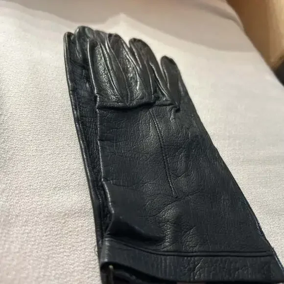 Vintage Black Soft Leather Gloves