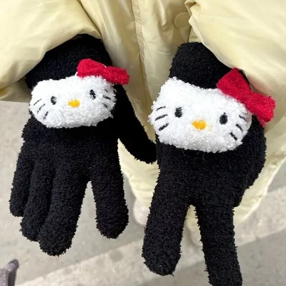 Hello Kitty Black Fuzzy Gloves Mittens‎ BRAND-NEW & SO CUTE!