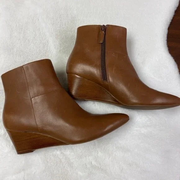 Cole Haan Eneida Wedge Booties Pointed Toe Leather, size 8.5 B‎