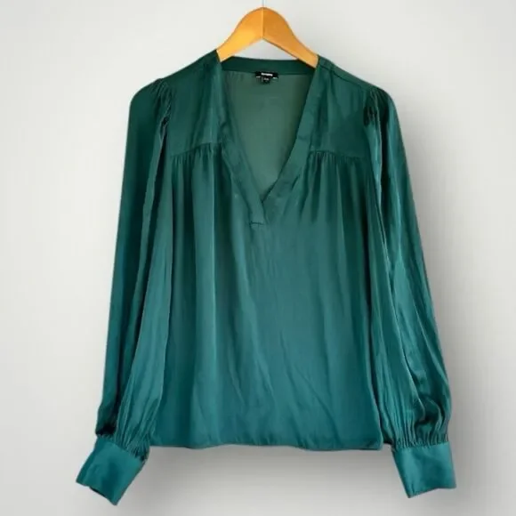 🎉5 for $45🎉 express top blouse shirt size S