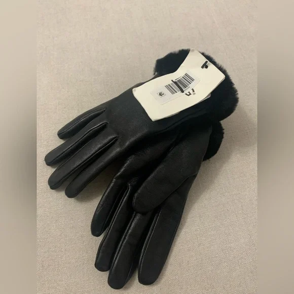 Elegant Black UGG Australia Women's Fashion Leather Shorty Gloves Size M
