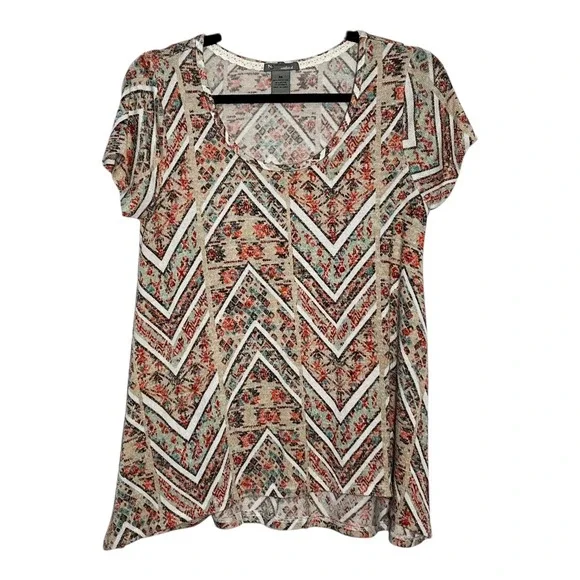 New Directions Weekend Womens Medium Chevron Floral Sharkbite Hem Knit Top Coral