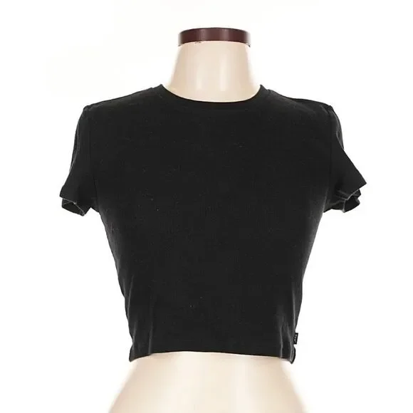Aritzia TNA crop tee shirt homestretch like Size L