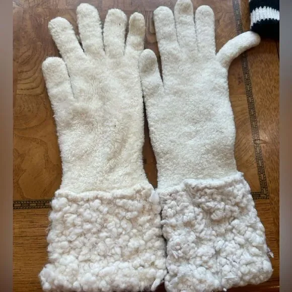 Coldwater Creek Knub Knit Gloves!