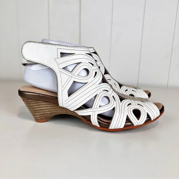 L'Artiste by Spring Step Flourish Laser Cut Wedge Sandal White Leather Boho 42