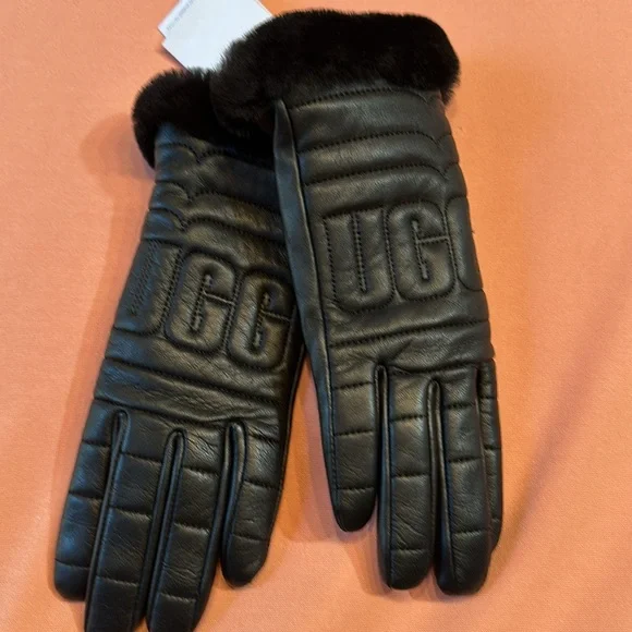 New UGG Leather/Faux Fur Lining Gloves. Black. Size Small.