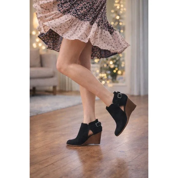 Lucky Brand Yesrah Black Wedge Boots Women's‎ US 7/ EUR 37.5