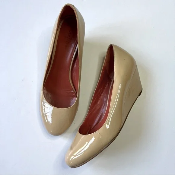 Cole Haan Nude Closed Toe Wedge Heel Shoes 7.5