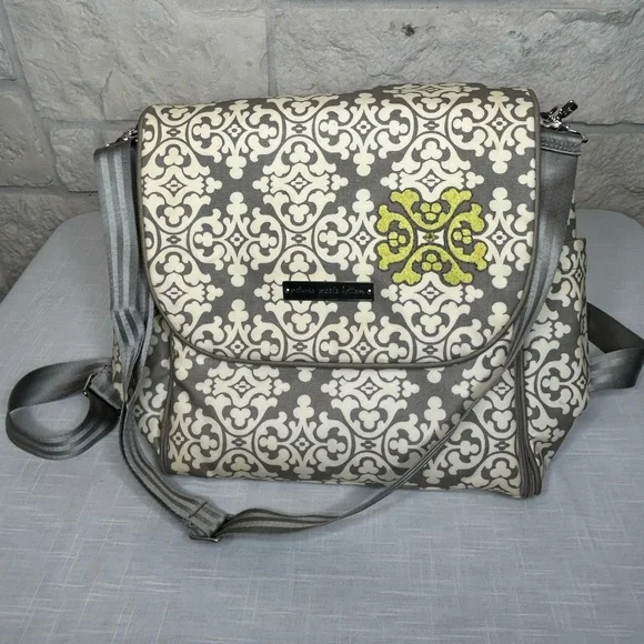 Petunia Pickle bottom Boxy Backpack Diaper Bag Breakfast in Berkshire Large