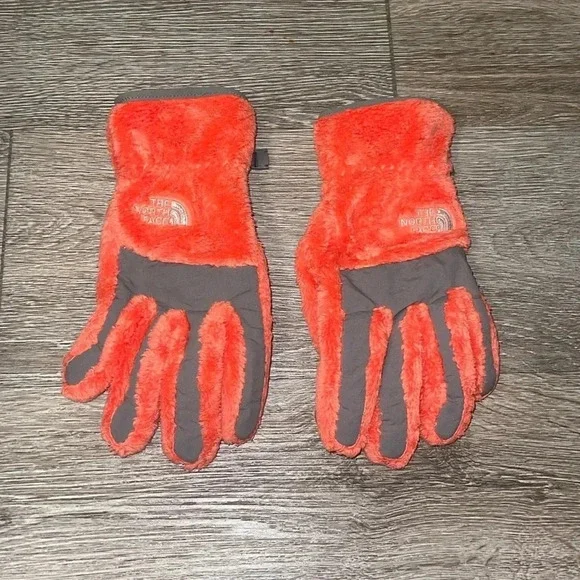 The North Face Women’s Osito Gloves orange small