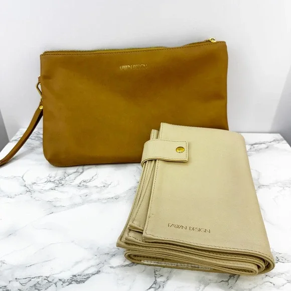 Fawn Design Wristlet Tan Brown Zippered Pouch Bag Travel Diaper Change Pad‎