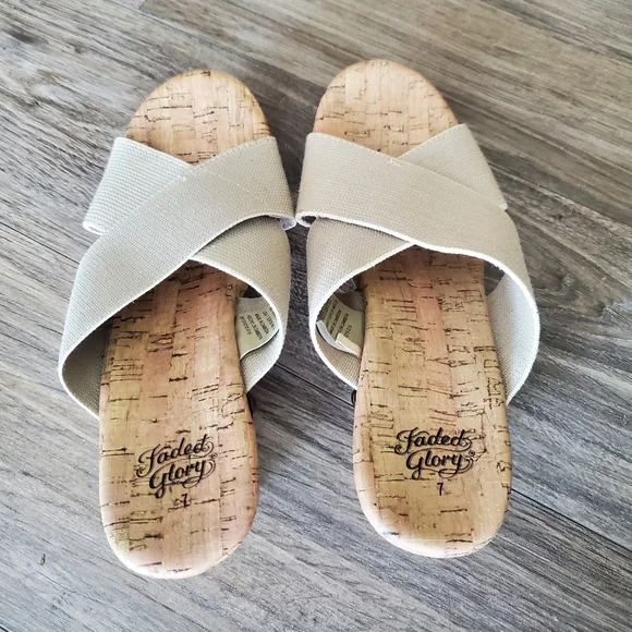 Faded Glory Wedge Sandals‎