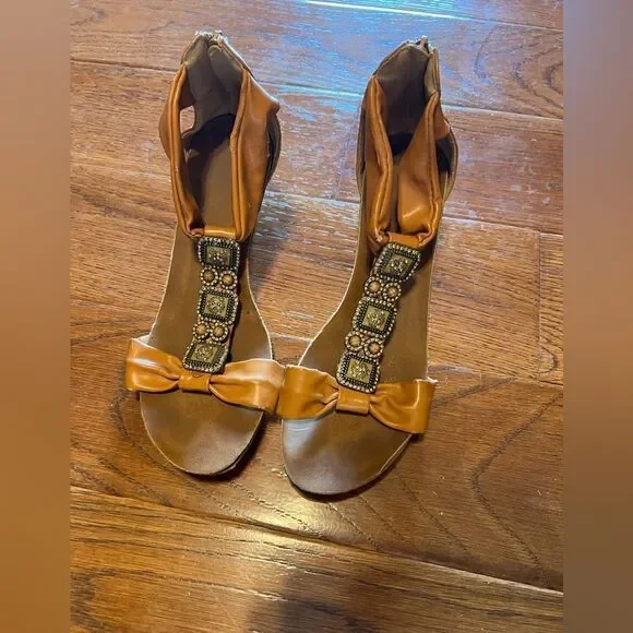 Gorgeous camel color rhinestone embellished wedge sandals size 8