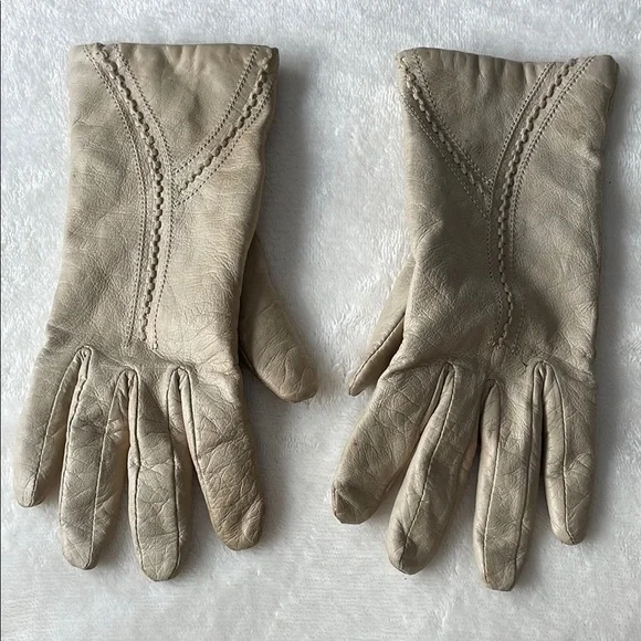 3 for $25! Antonio Murolo vintage Cream Leather Gloves‎