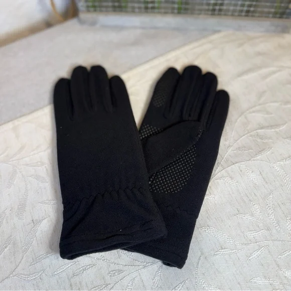 Finger fuzz. Black Women's Winter‎ Fleece Gloves. Gripping one size.