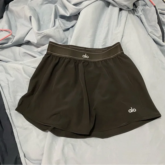 ALO Yoga Women's Dark Athletic Shorts