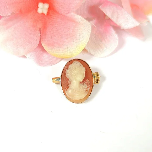 Vintage Cameo Lady & Flower Gold Tone Brooch