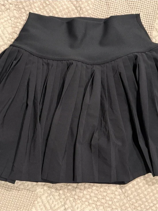 ALO Yoga Black Pleated Mini Skirt