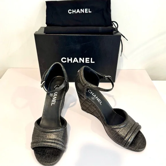Chanel Black & Gold Leather Quilted Fantasy Wedge Sandal W Pearl CC Logo Sz 39.5