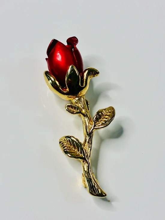 VTG Boutonniere Gold-Tone Red Rose Brooch Easy Everyday Casual Lightweight EUC