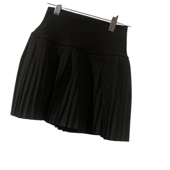 ALO Yoga Black Pleated Athletic Skirt