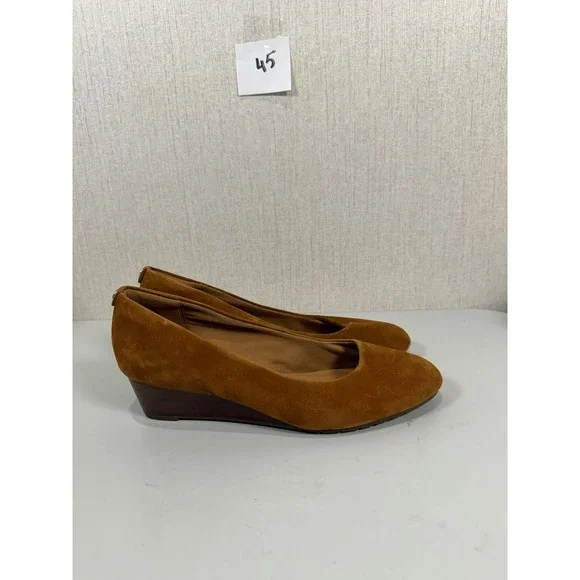 Clarks Vendra Bloom Brown Suede Wedge Heels Women's 9.5M Career Office Academia