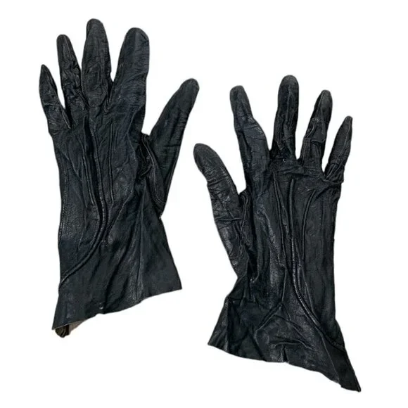 Vintage Ladies Black Leather Gloves 1940s 1950s XS Delicate Unlined #92N
