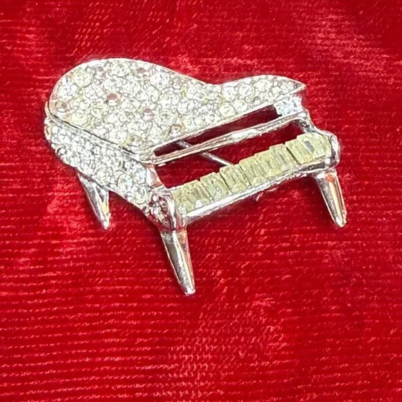 Vintage Rhinestone Piano Brooch Music Baby Grand Pin Clear Silver-Tone