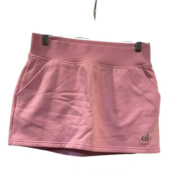 NWT Alo Yoga accolade skirt CANDY HEART PINK Size S
