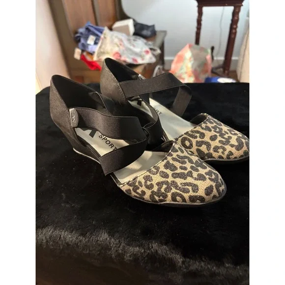 Anne Klein AK Sport Trista Leopard Print Wedge Pumps Black Metallic Strappy 7M